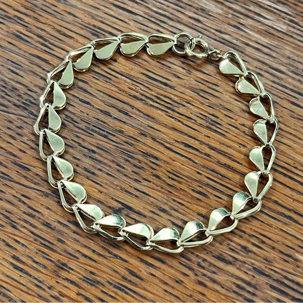 BOGO Gold tone abstract heart bracelet